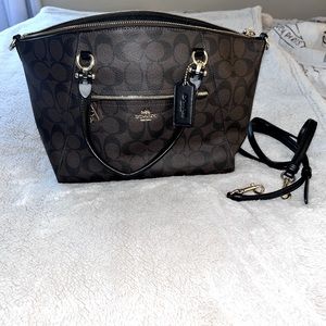 Like new Coach bag.